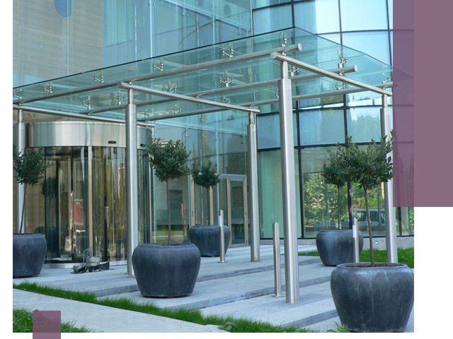 Навесы из стекла на заказ в Кашире — монтаж и установка