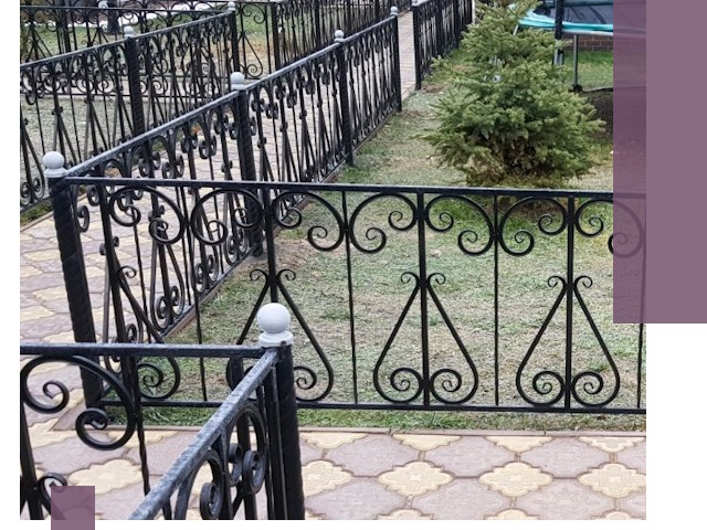 Кованые газонные ограждения под ключ в Кашире